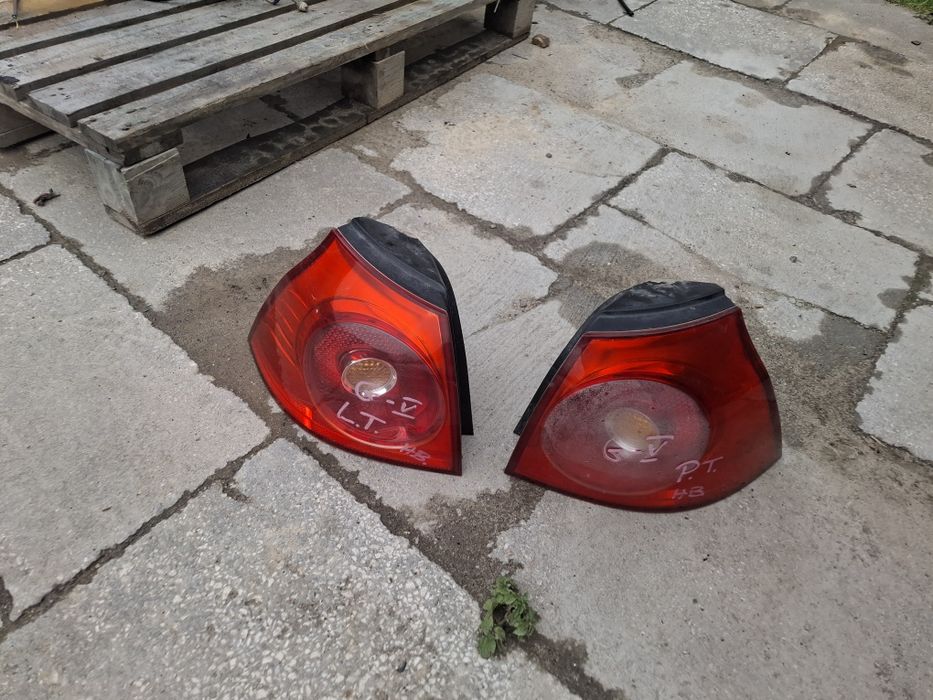 Lampy tył komplet volkswagen Golf 5 chatback