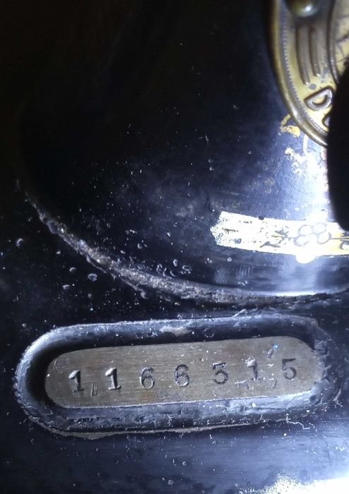 Швейная машинка ручная старинная немецкая