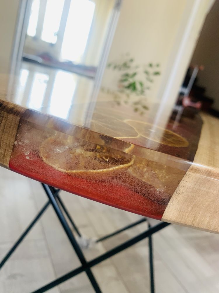 Stolik kawowy blat czerowna żywica pomarańcze 70cm