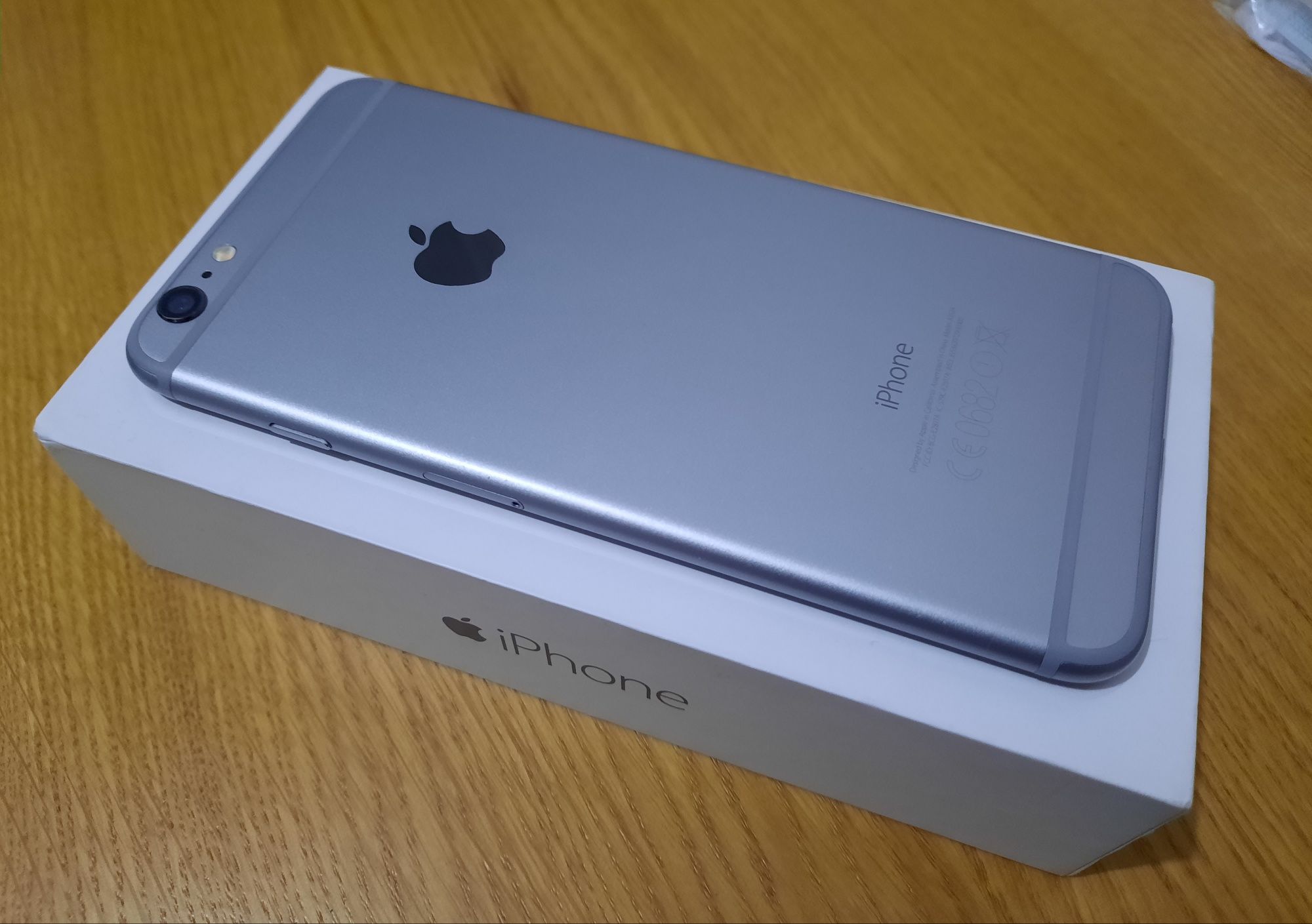 Iphone 6 Plus, Space Gray, 64GB + Capa protetora