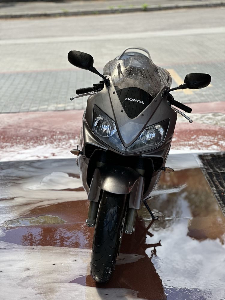 Honda CBR600 F4i 2005 рік
