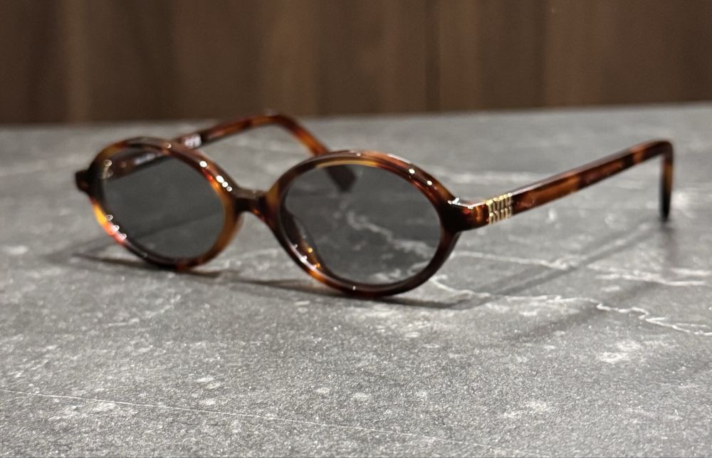 Okulary przeciedloneczne miu miu