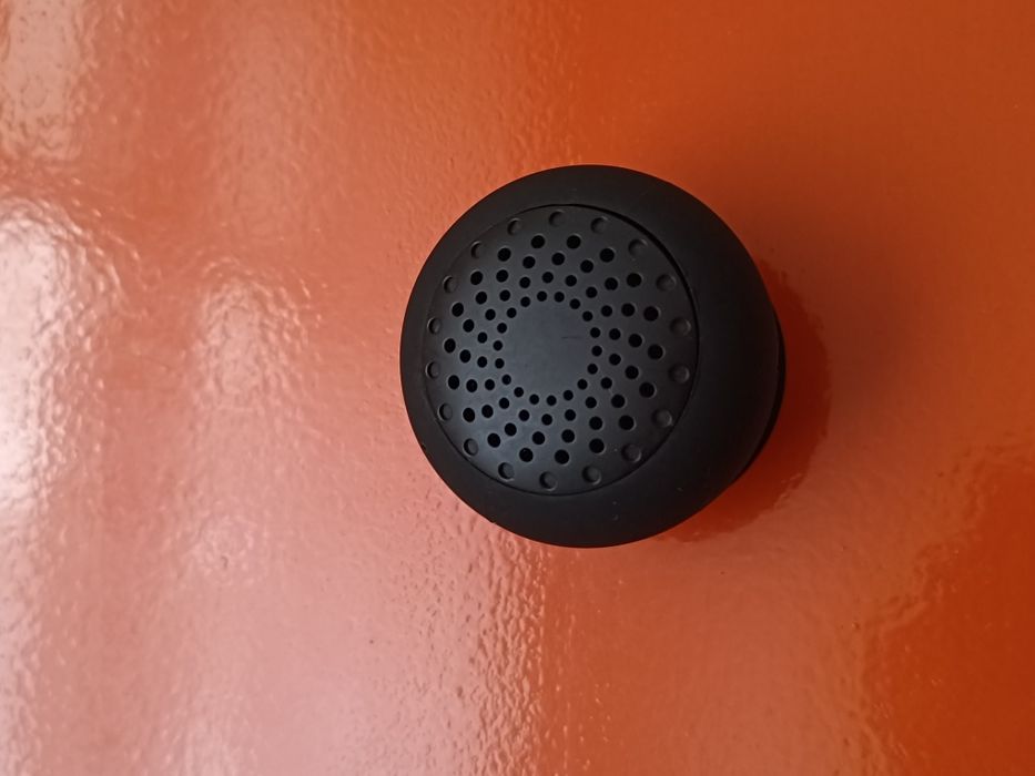 Głośnik przyssawkowy bluetooth, raczej wodoodporny