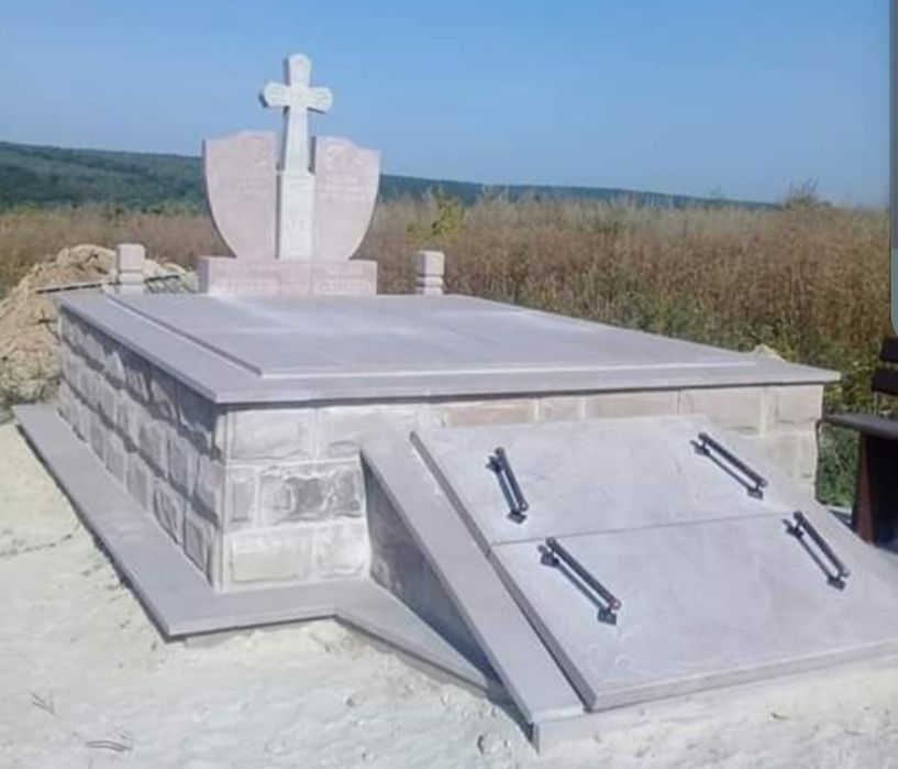 Встановленя памятників