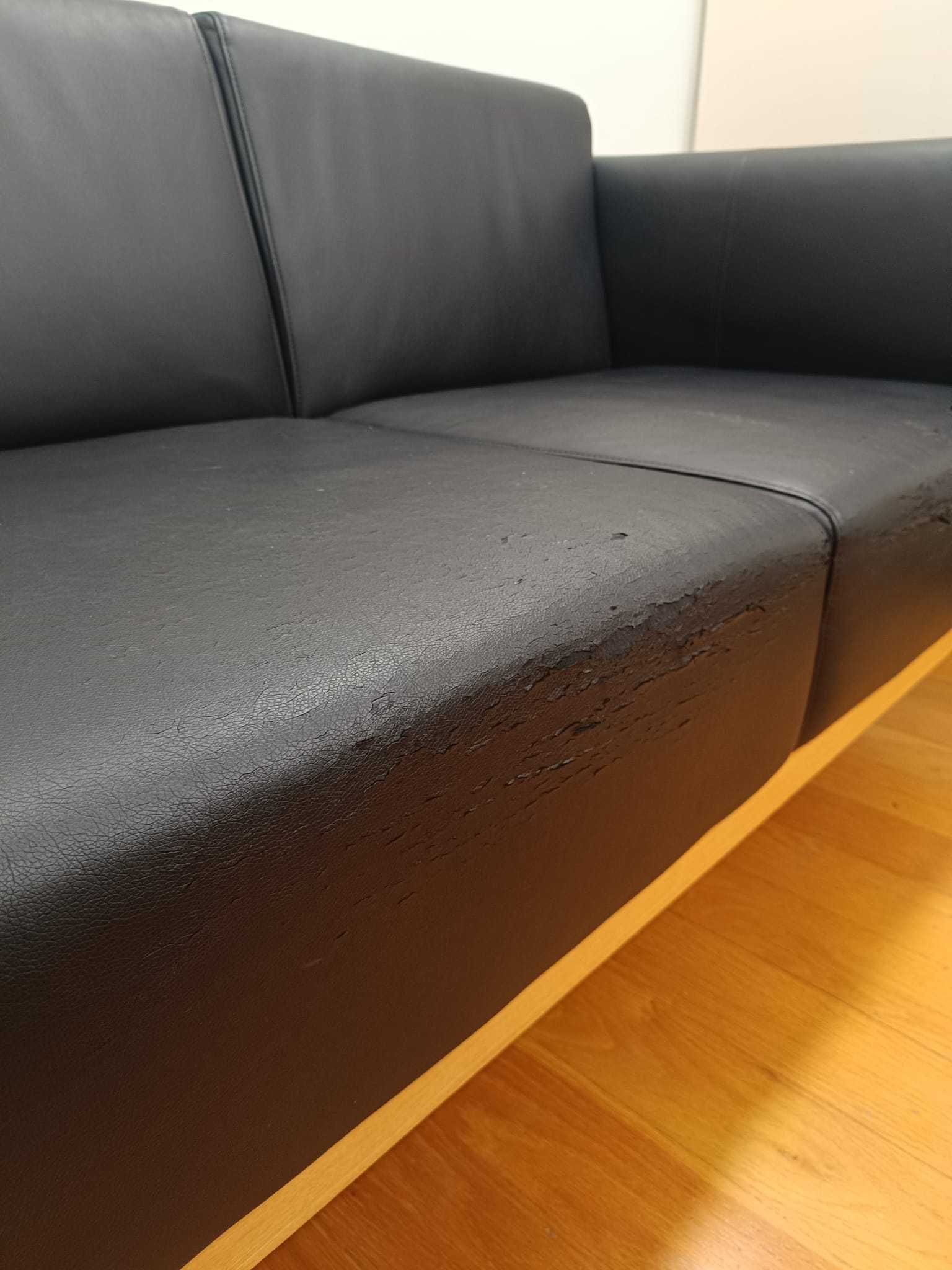 Sofa em pele preto