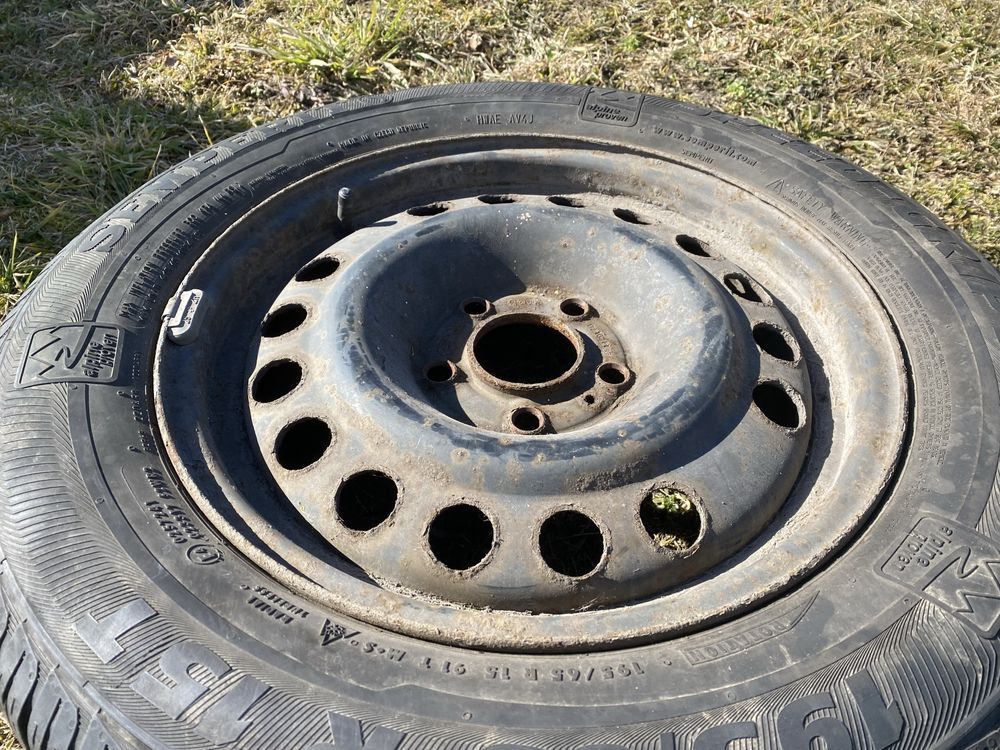 2 Opony zimowe 195/65 R15T + felgi stalowe
