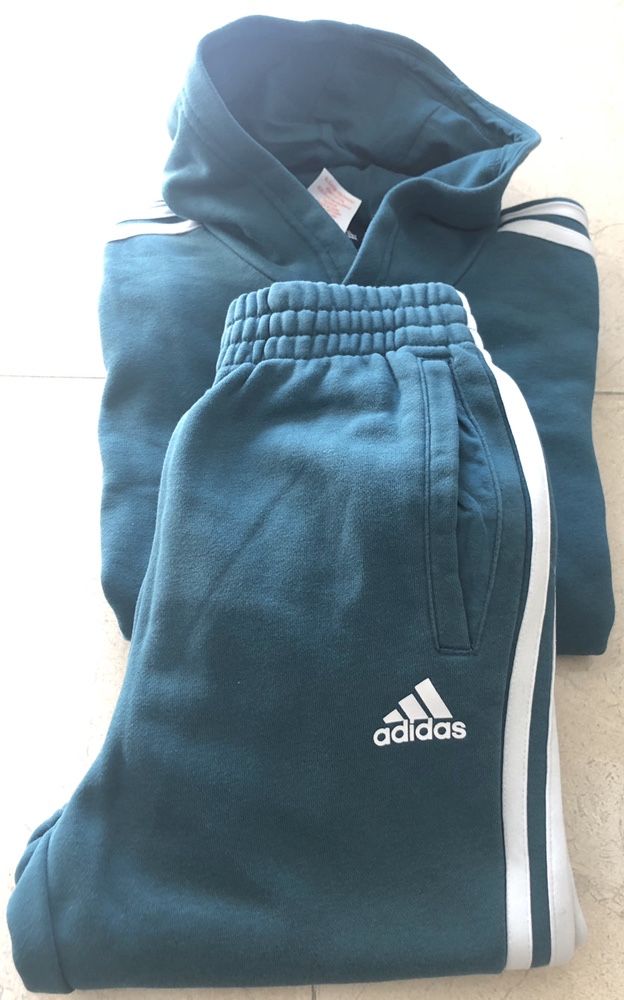Fato treino Adidas tam 11/12 anos