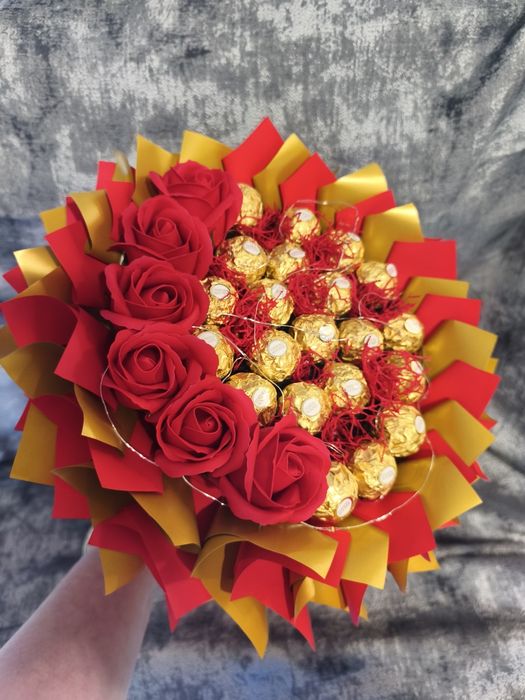 Luksusowy Bukiet z Ferrero Rocher i Mydlanymi Różami Różami