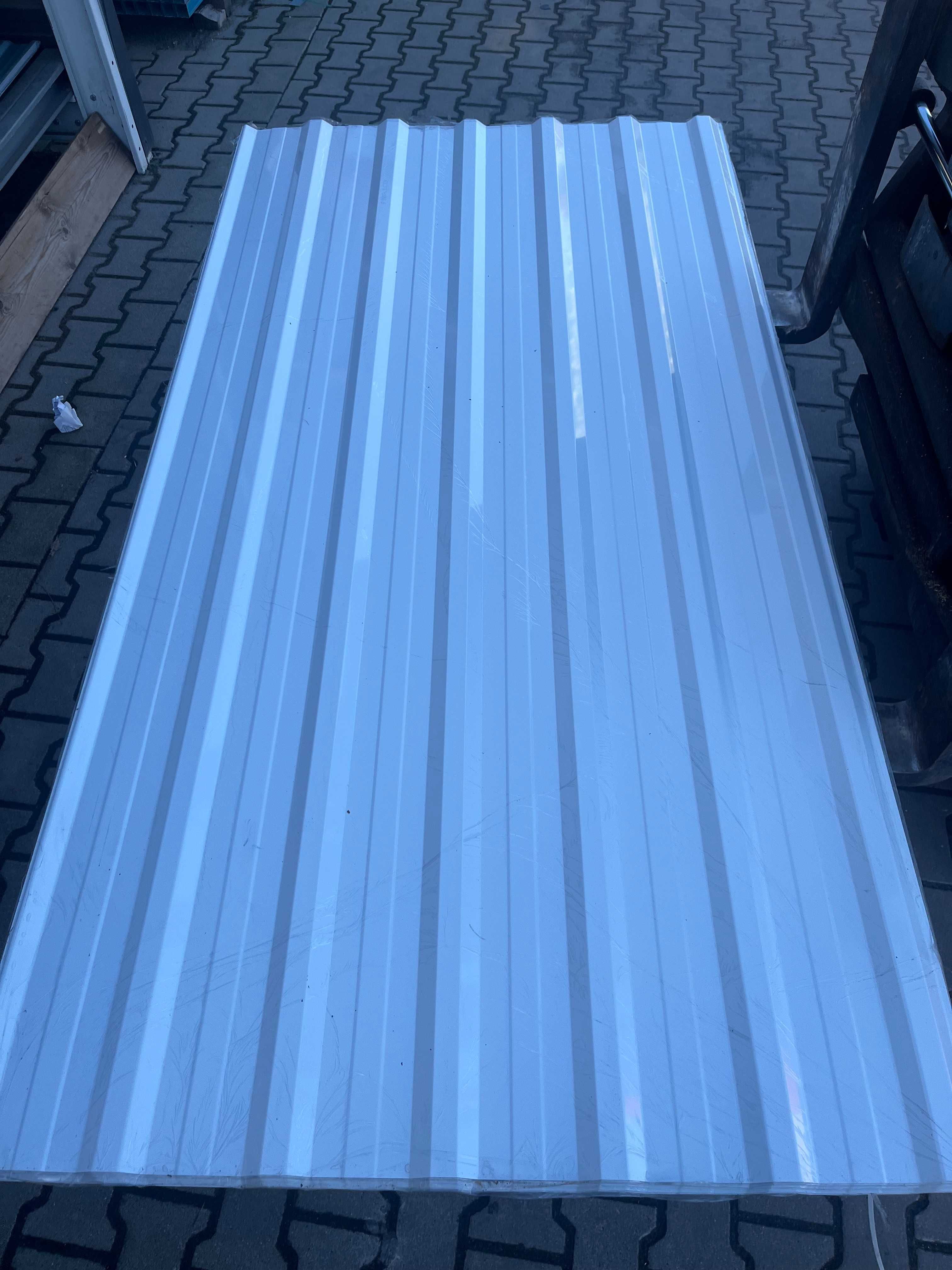 Blacha trapezowa T-18 biała połysk RAL 9010 0,4 mm 2mb 3mb