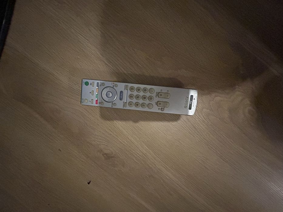 Sony Bravia 32 cale – telewizor z pilotem