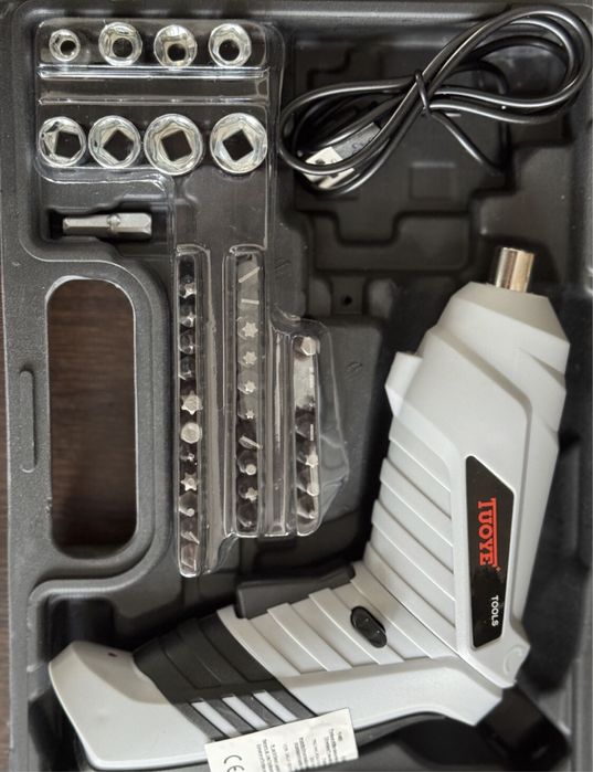 Zestaw elektronarzędzia w walizce 48tknn