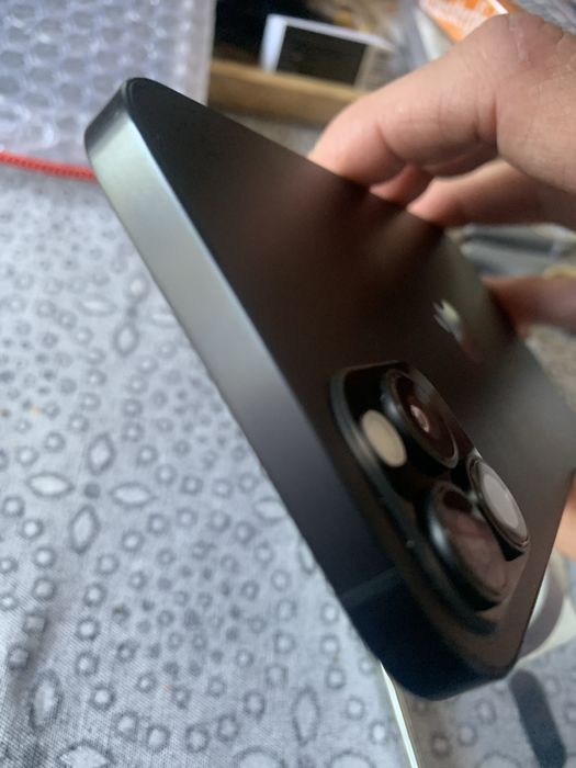 Iphone 11 convertido em 12 pro black