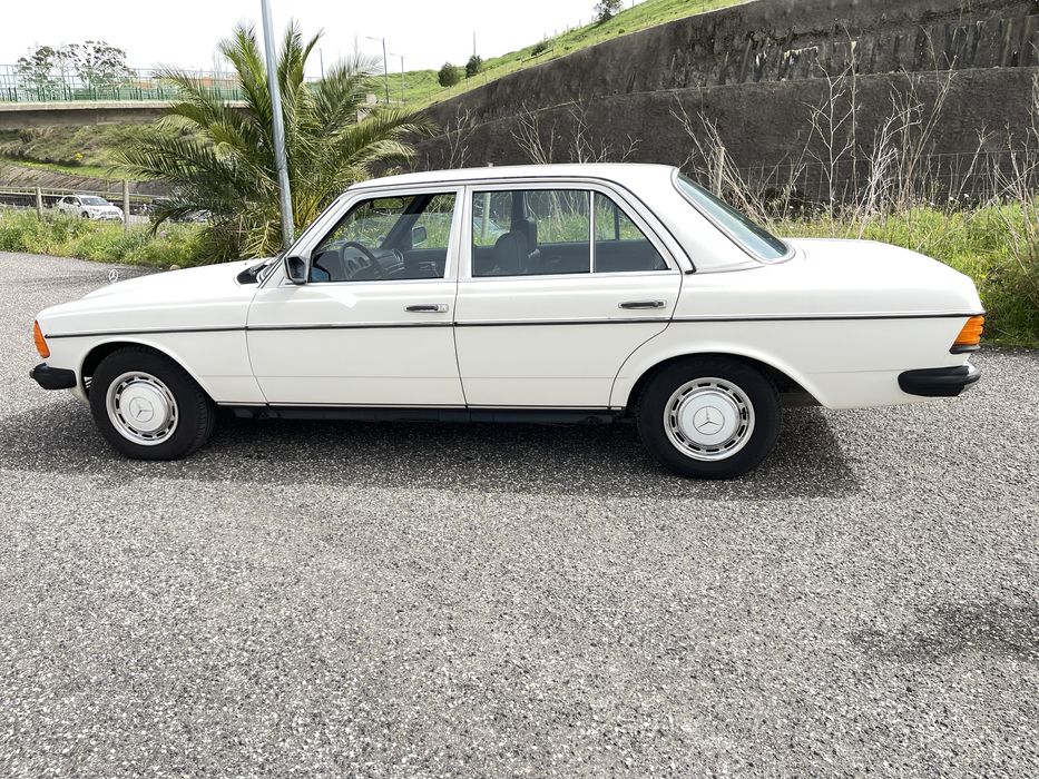Mercedes 300d W123
