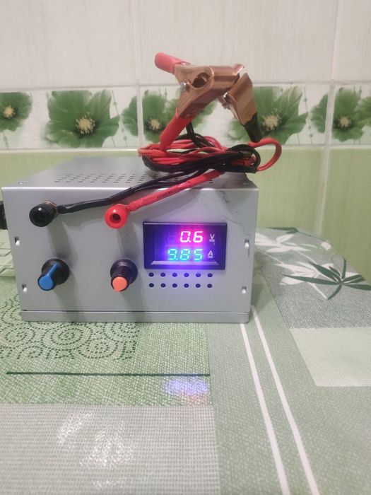 Зарядний пристрій /Блок живлення, зарядка для акумулятора блок питания