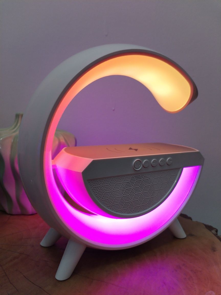 Candeeiro Luz RGB - Rádio - Bluetooth - Carregamento