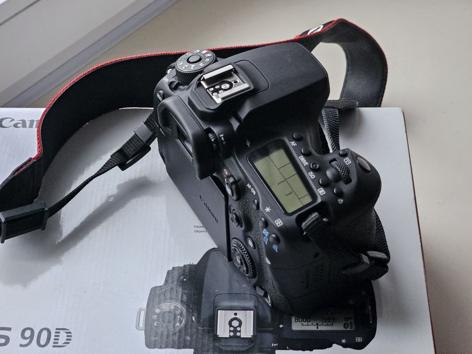 Фотоапарат Canon 90D Body
