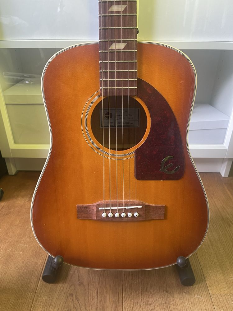 Epiphone Lil Tex Travel + Epiphone Studio Acoustic 15C