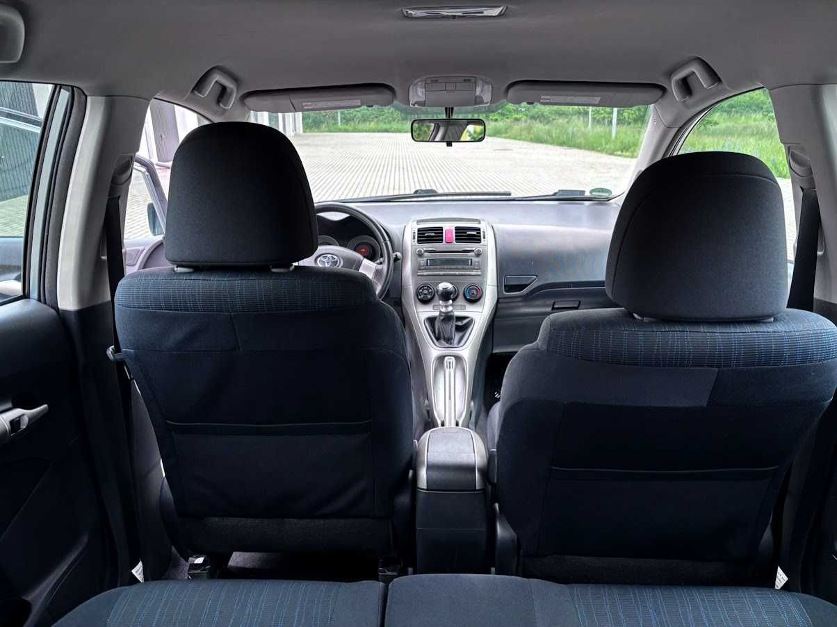 Sprzedam Toyotę Auris 2.0 szybkie, niezawodne autko.