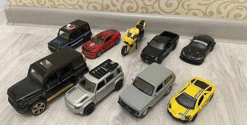 Машинки металеві б/у