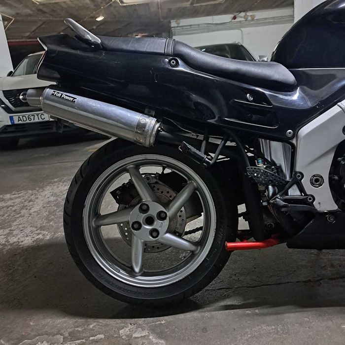 Honda VFR 750 - Modelo icónico de 1995