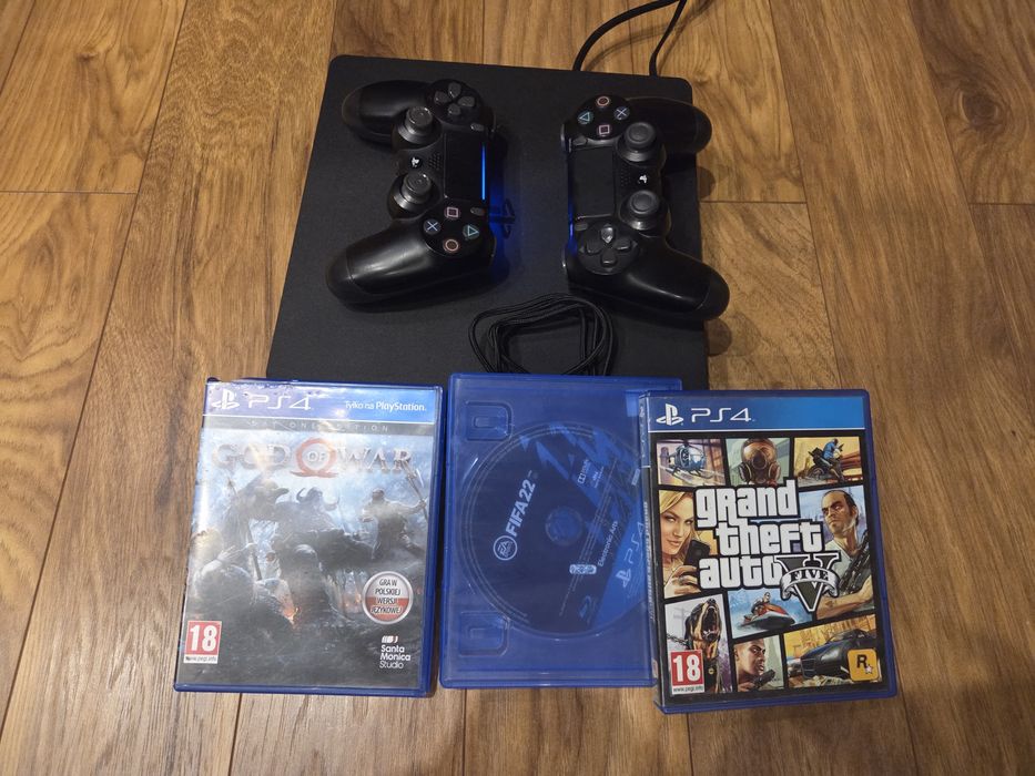 Ps4 slim  konsola PlayStation 4 2 pady gry
