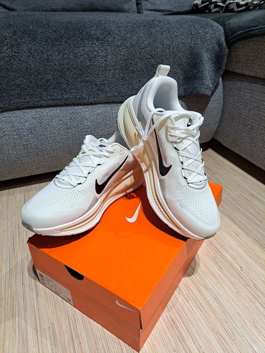 Buty do biegania Nike Vomero 18