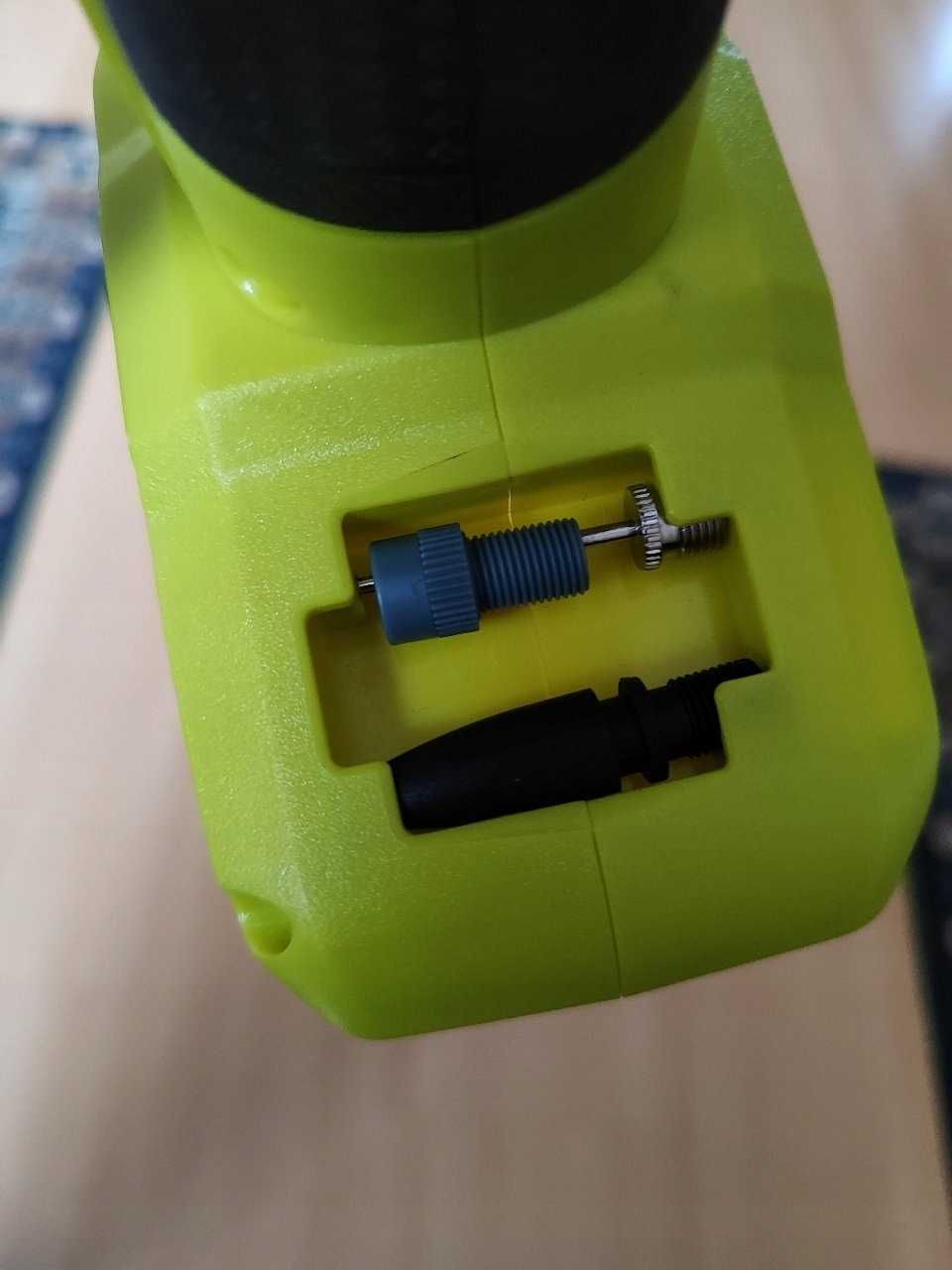 NOWY Lekki Poręczny Pistolet Kompresor Od RYOBI - Długi 50 CM Wąż
