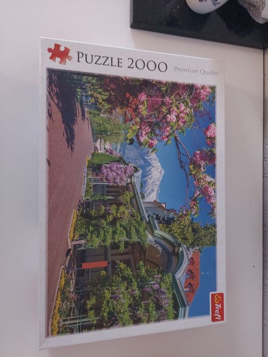 Puzzle trefl 2000