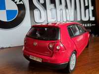 Vw Golf 5 5d  1:18 Model kolekcjonerski