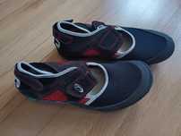 Buty sportowe kapcie 36/37