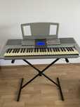 Keyboard YAMAHA PSR 295