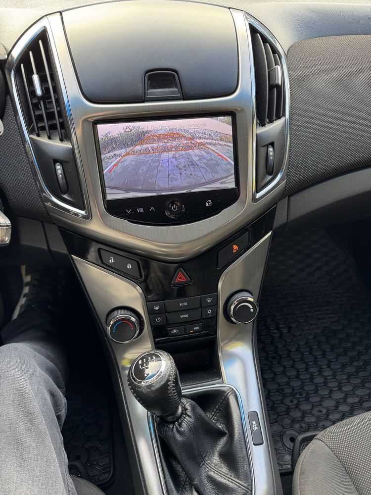 Chevrolet Cruze 1.8 lpg prywatny zadbany samochód