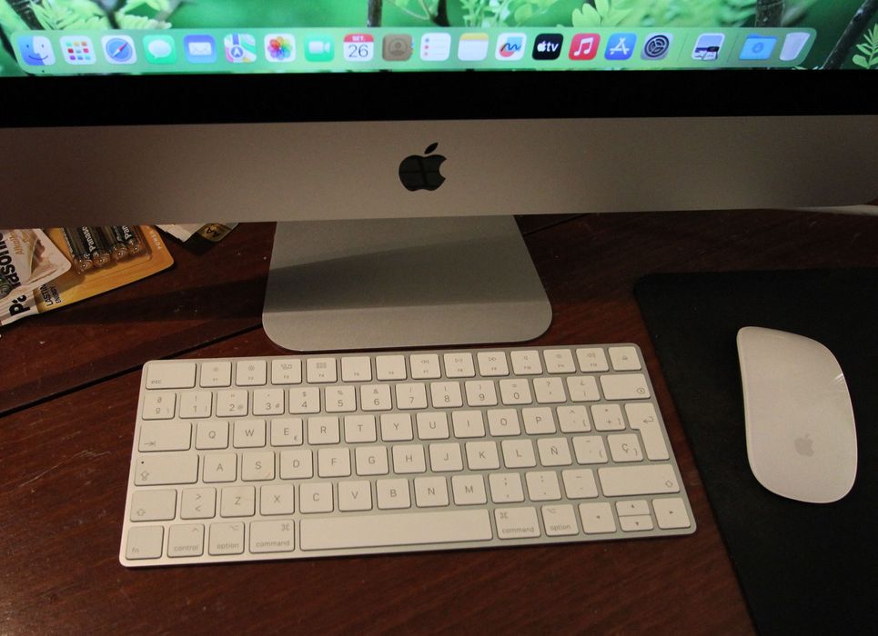 Apple iMac 21.5" 2017 32GB Ram e 2TB SSD - OPORTUNIDADE!