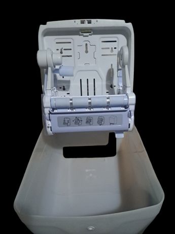 Mechaniczny podajnik ręczników papierowych w rolach MERIDA HARMONY AUT