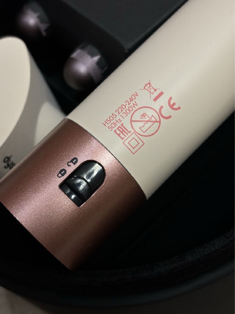 В наявності Стайлер Dyson HS05 Airwrap Long Ceramic Pink/Rose Gold