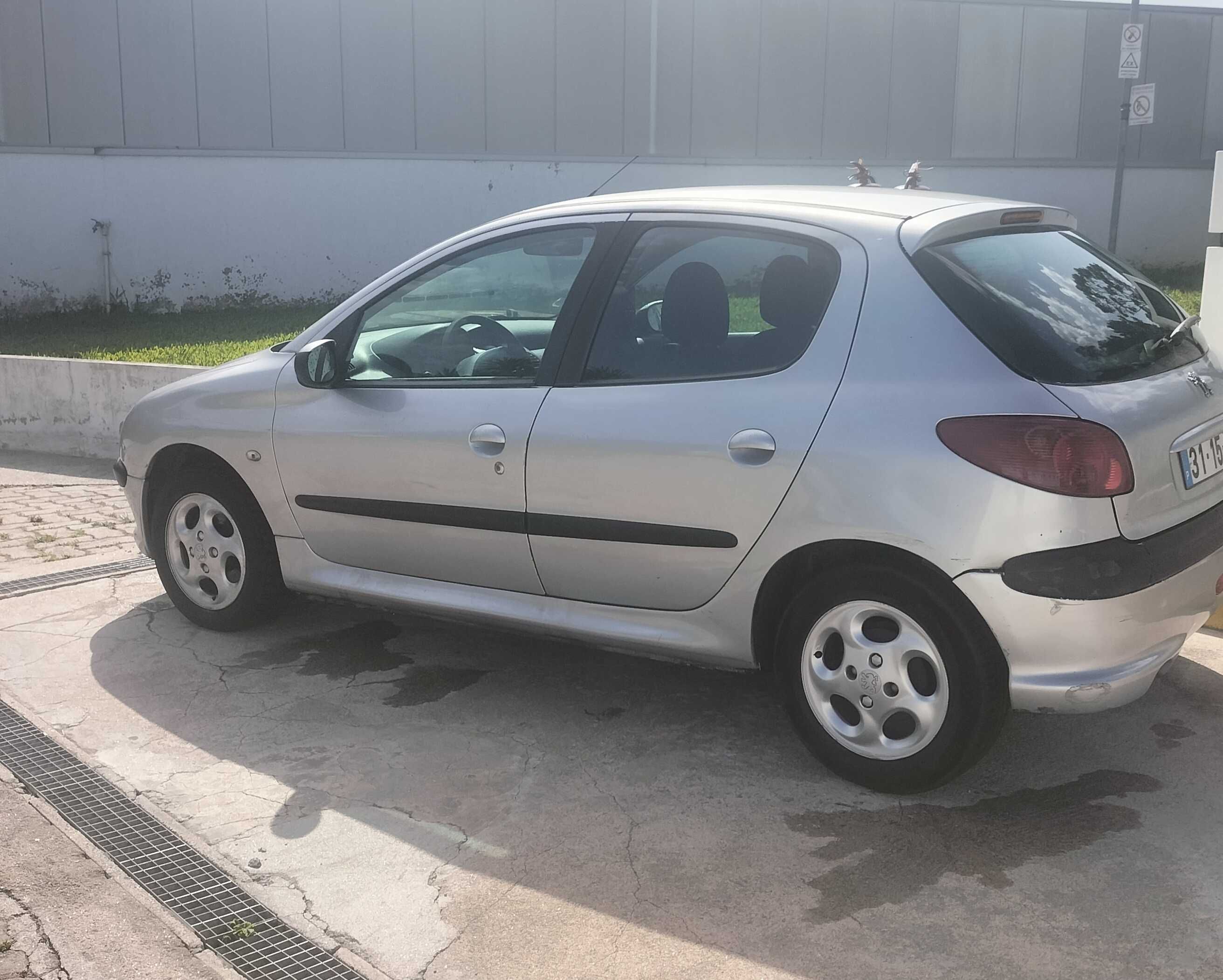 Peugeot 206 1.1 não bebê nada