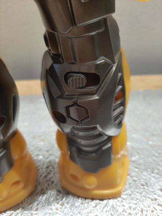 Robot Bumblebee hasbro DJ tańczy gra nagrywa