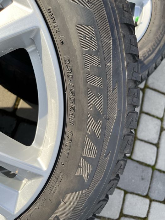 Opona zimowa 235/60/18 Bridgestone Blizzak