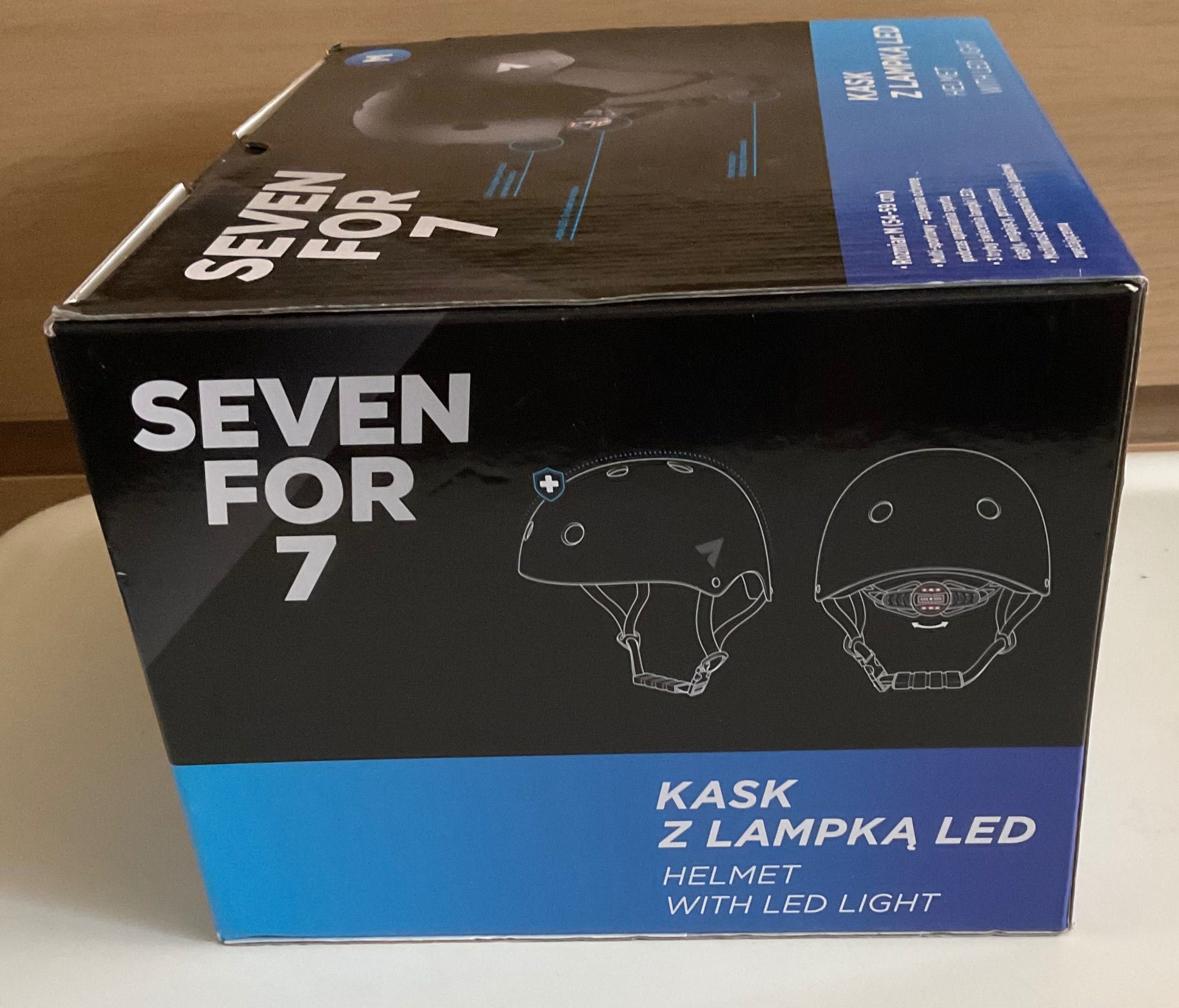 Czarny Kask z lampą LED rozmiar M Seven for 7