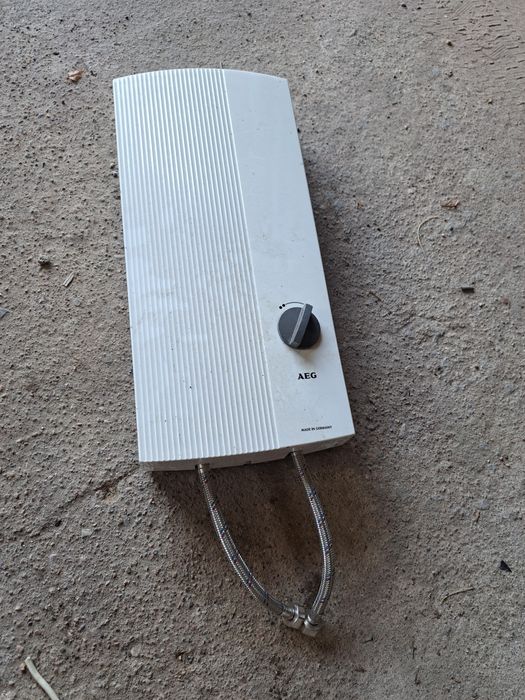 Przepływowy podgrzewacz wody AEG DDLT Pincontrol 18 kW