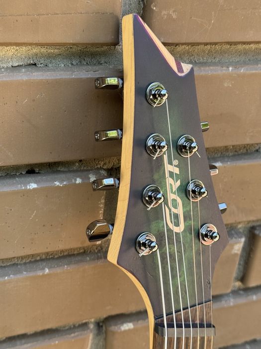 CORT KX507 MS

Гітара нова, не має ніяких механічних пошкоджень і цара
