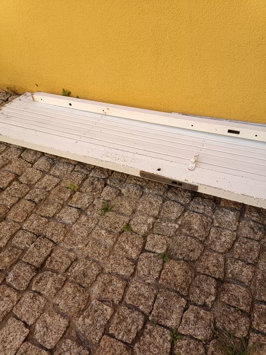 Grade segurança, lagarta