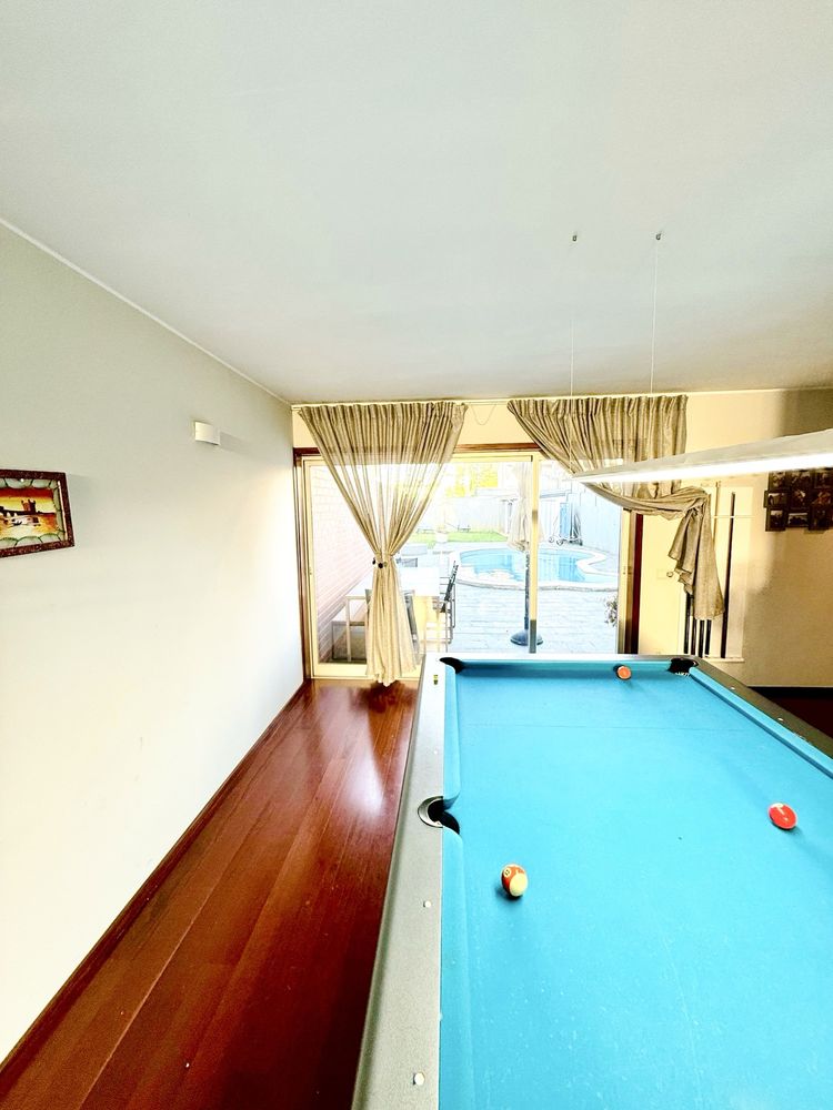Moradia com Piscina Maia