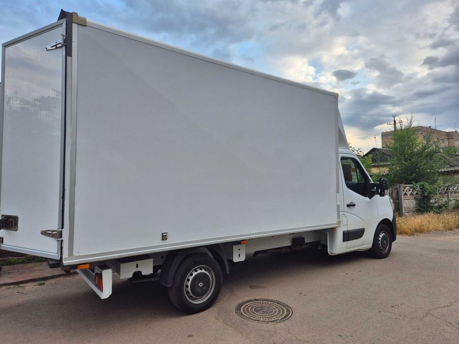 Вантажоперевезення . Вантажники . Вантажні перевезення