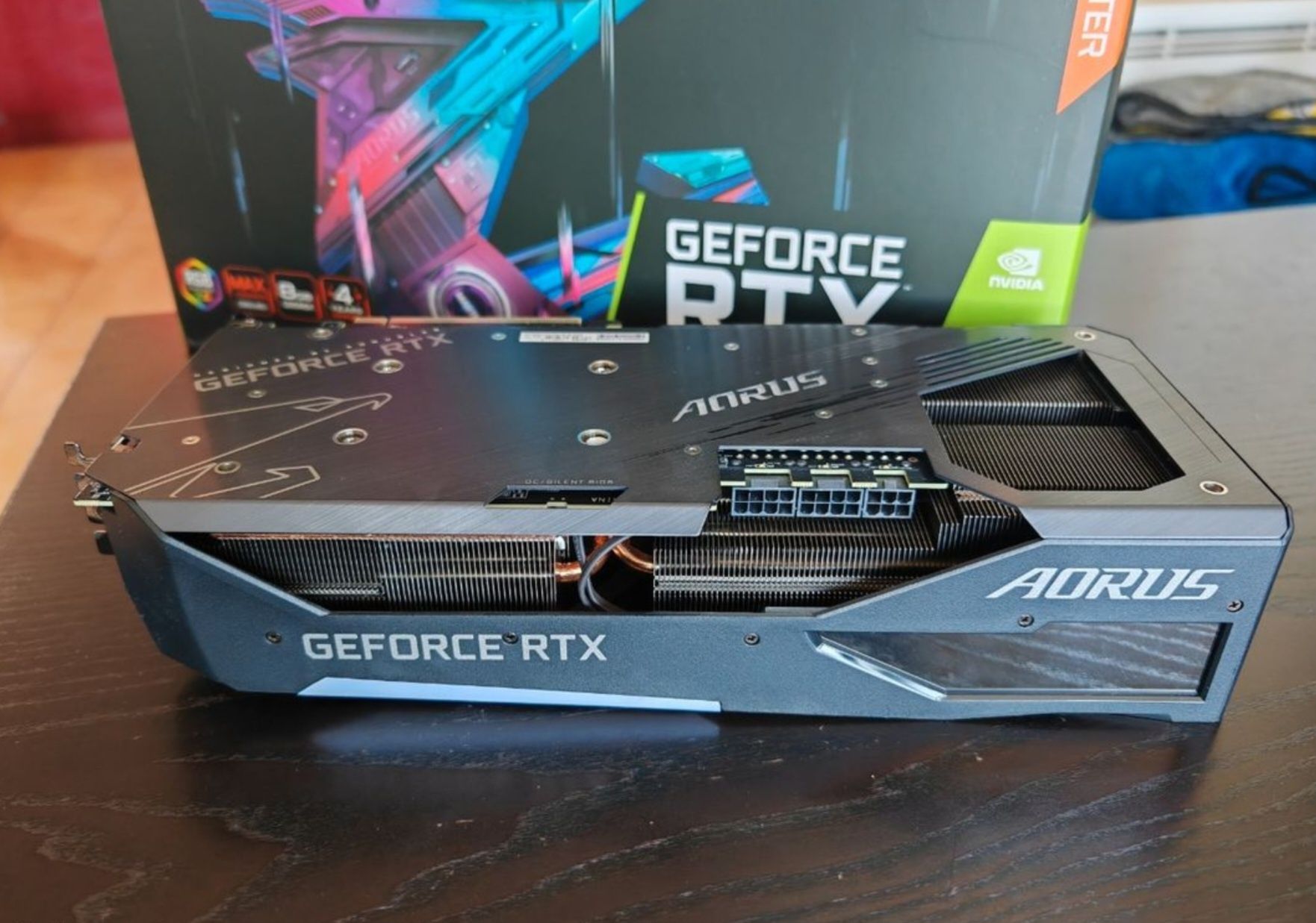 Placa gtafica AORUS RTX 3070 Ti 8 Go Master com  LCD personalizável