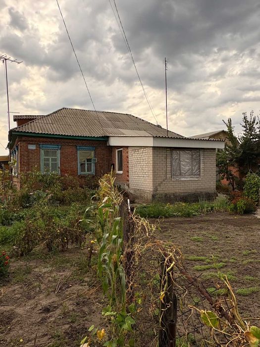 Продаж частини будинку .