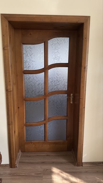 Двері деревяні міжкімнатні