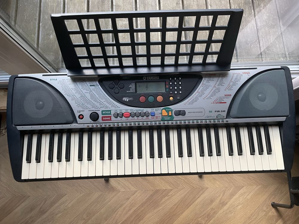 Keyboard Yamaha PSR 240