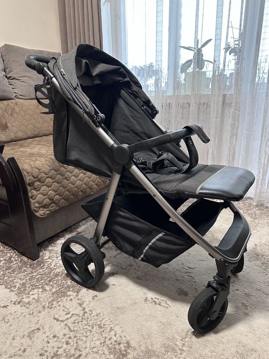 Прогулянкова коляска Carello bravo