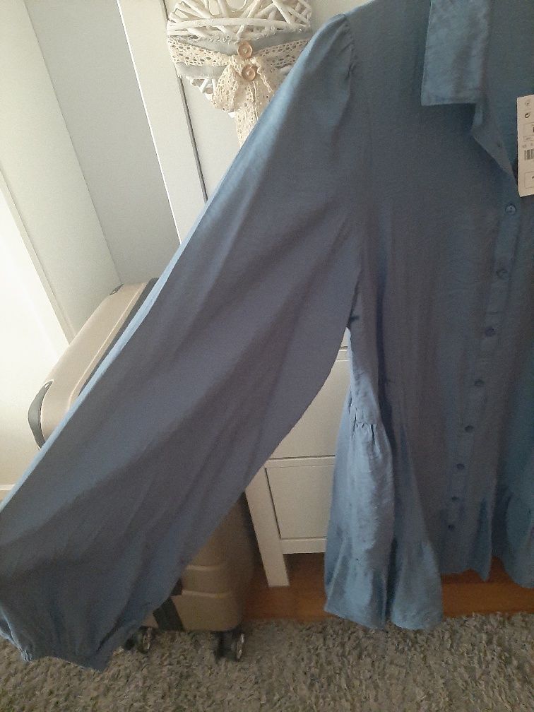 Vestido com etiqueta